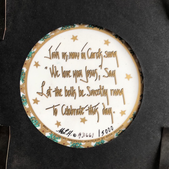 P. Buckley Moss Set of 3 Ornaments in Custom Frame - Picture 4 of 16